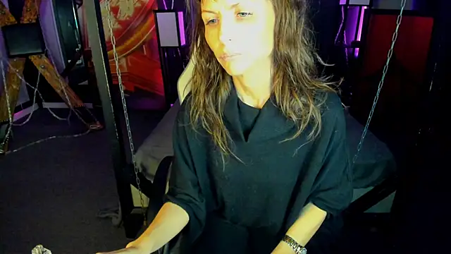Snapshot of Elizabe_th chatting on 01/19/25, 08:51 Elizabe th online show from 01/19/25, 08:51