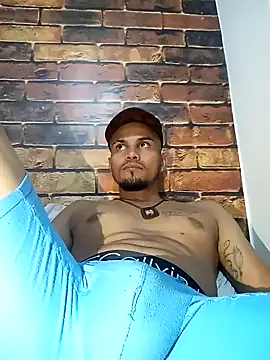 Snapshot of Dilan_1994 chatting on 03/22/25, 03:30 Dilan 1994 online show from 03/22/25, 03:30