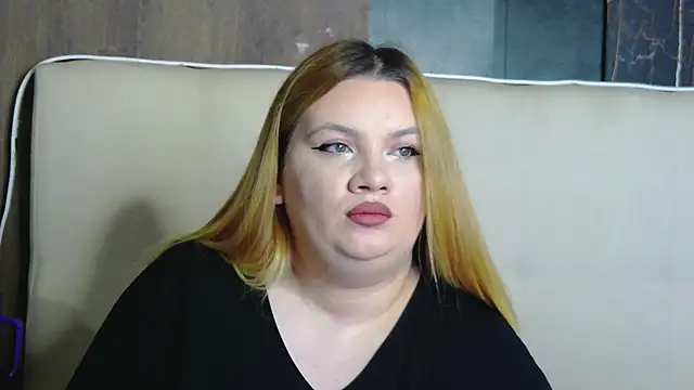 MelanieBrownn online show from 12/19/25, 06:42