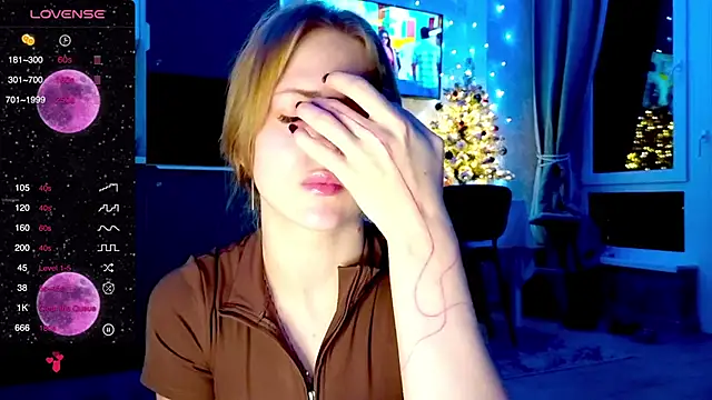 Snapshot of PureAlisMiracle chatting on 12/14/25, 03:06 PureAlisMiracle online show from 12/14/25, 03:06