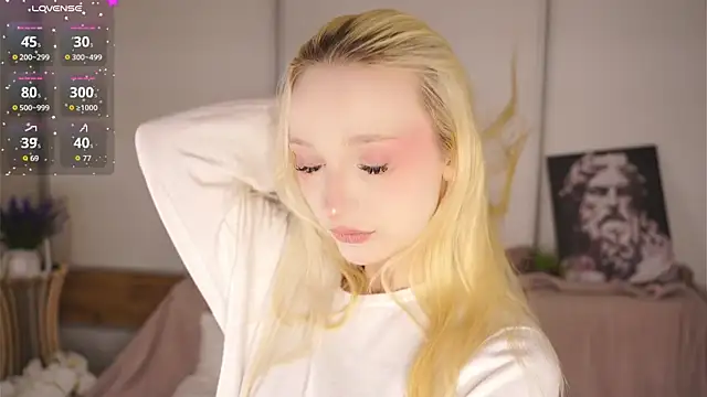 Snapshot of Naughty__Couplles chatting on 01/11/26, 04:23 Naughty Couplles online show from 01/11/26, 04:23