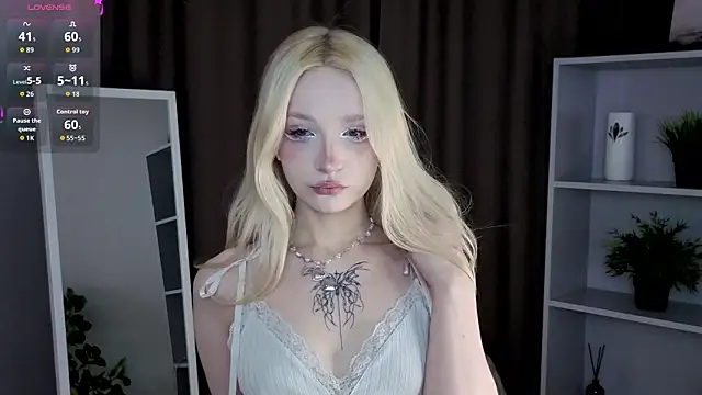 Snapshot of Naughty__Couplles chatting on 03/11/26, 03:01 Naughty Couplles online show from 03/11/26, 03:01