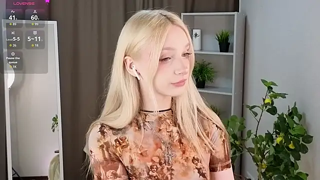 Snapshot of Naughty__Couplles chatting on 03/28/26, 03:06 Naughty Couplles online show from 03/28/26, 03:06