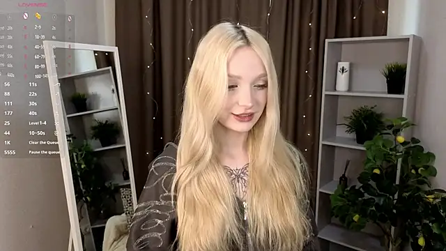 Snapshot of Naughty__Couplles chatting on 04/17/26, 03:42 Naughty Couplles online show from 04/17/26, 03:42