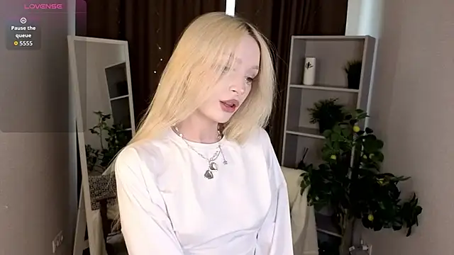 Snapshot of Naughty__Couplles chatting on 04/22/26, 03:53 Naughty Couplles online show from 04/22/26, 03:53