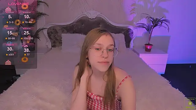 LayriantaVee online show from 01/09/25, 07:31