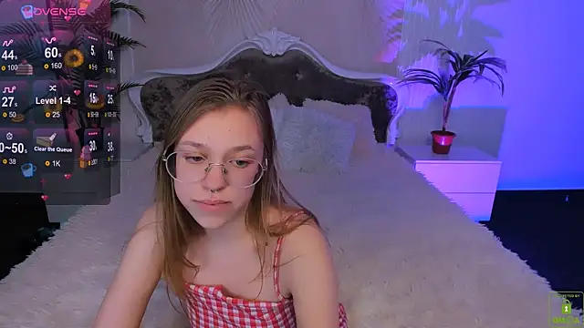 LayriantaVee online show from 01/09/25, 10:41