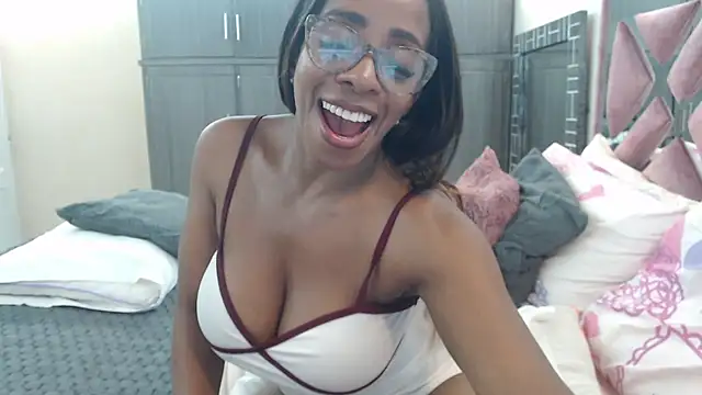 Ginachaudex online show from 07/11/26, 01:19