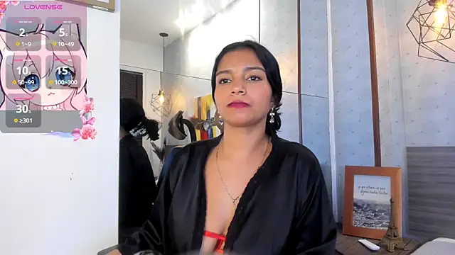 Snapshot of Candys_victoria chatting on 03/01/25, 04:47 Candys victoria online show from 03/01/25, 04:47