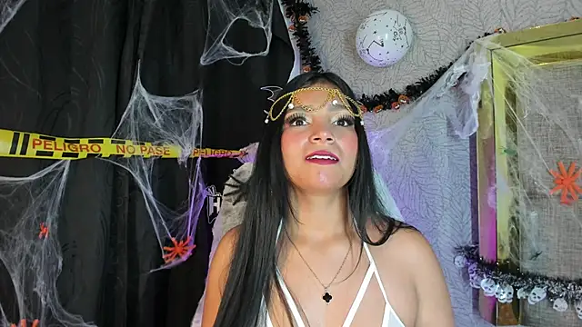 Candys victoria online show from 10/29/25, 04:59