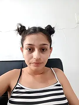 Snapshot of Ary-18 chatting on 09/12/25, 02:06 Ary-18 online show from 09/12/25, 02:06