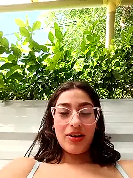 Snapshot of Ary-18 chatting on 11/10/25, 01:32 Ary-18 online show from 11/10/25, 01:32