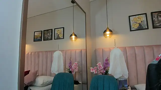 Snapshot of Annie_karlsson__ chatting on 10/31/25, 03:51 Annie karlsson online show from 10/31/25, 03:51