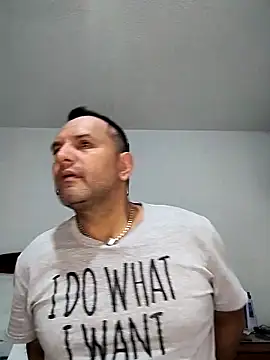 RogueTraveler online show from 09/18/25, 02:57