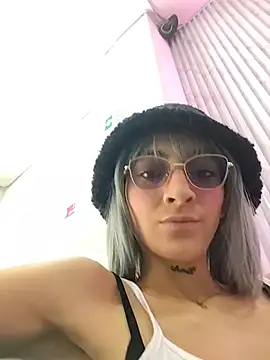 Dani pegin online show from 10/25/25, 02:02