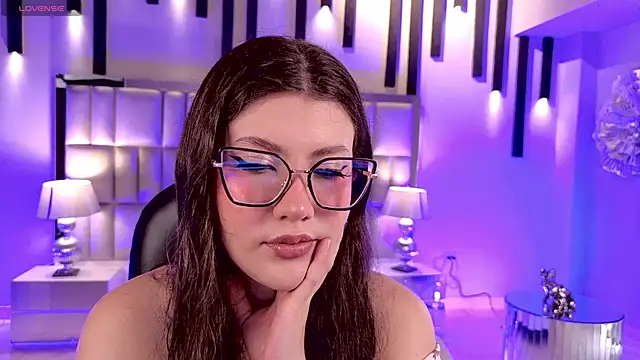 AmberFarrell online show from 05/17/26, 05:53