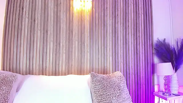 HannaPaola online show from 06/26/26, 10:36