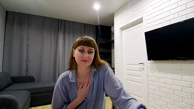 Daniella Lorente online show from 05/16/26, 12:40