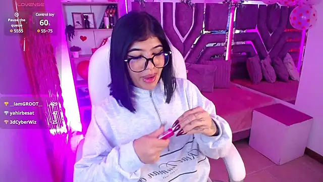 AliceWalker 11 online show from 02/13/25, 02:12