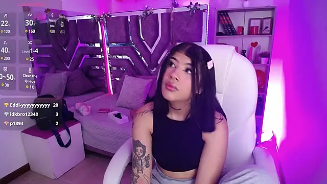 AliceWalker 11 online show from 02/25/25, 08:09