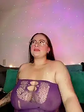 soofy   online show from 12/03/25, 03:47