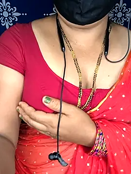 Snapshot of Queen_sakshi chatting on 03/17/26, 05:16 Queen sakshi online show from 03/17/26, 05:16