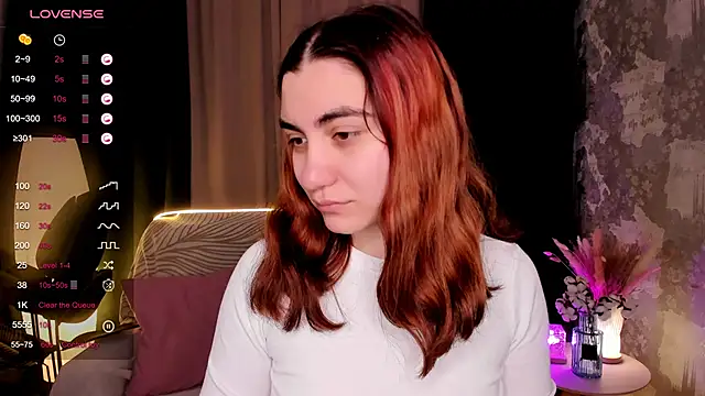 hannacheekss  online show from 10/20/25, 02:01