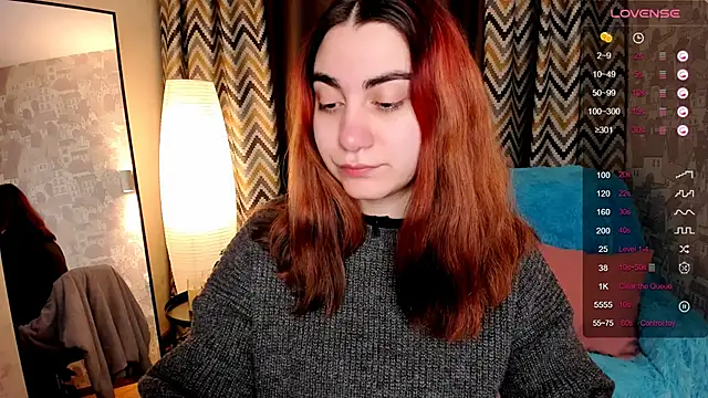 Snapshot of hannacheekss_ chatting on 11/11/25, 02:00 hannacheekss online show from 11/11/25, 02:00