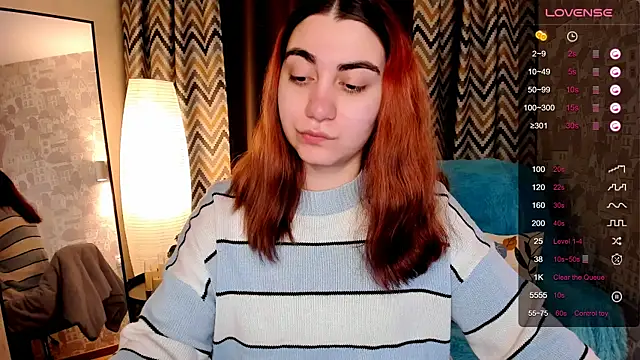 Snapshot of hannacheekss_ chatting on 11/18/25, 02:06 hannacheekss online show from 11/18/25, 02:06