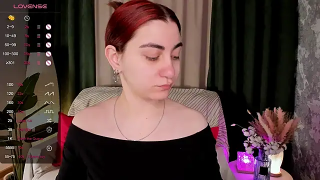 hannacheekss  online show from 04/29/26, 02:04