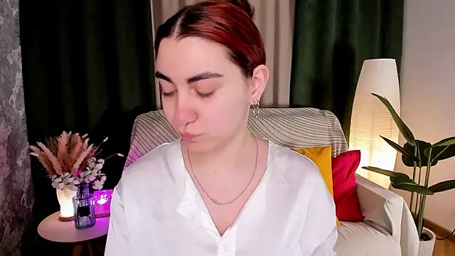hannacheekss  online show from 05/21/26, 02:07