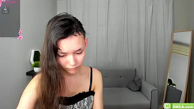 Emily Strikeee online show from 12/06/24, 09:54