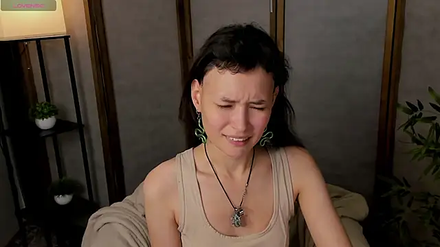 Emily Strikeee online show from 09/19/25, 10:16