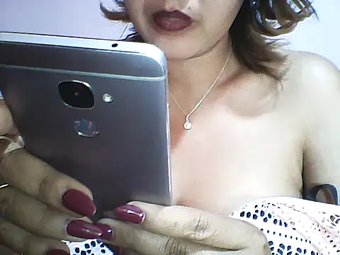 layanah12 online show from 12/01/24, 06:19