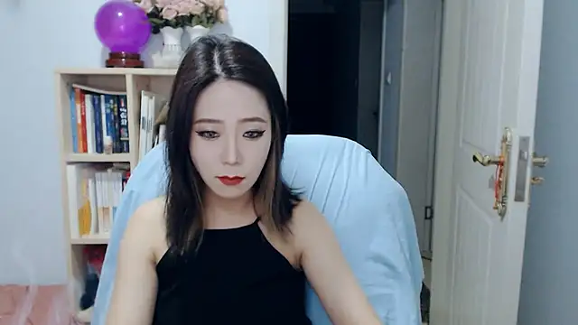 Snapshot of SuSushi728 chatting on 06/05/26, 03:29 SuSushi728 online show from 06/05/26, 03:29