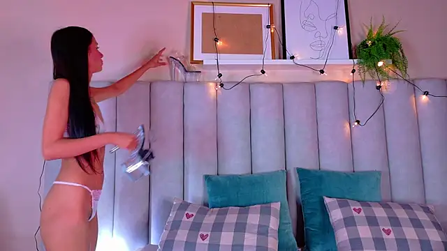 Snapshot of ChanelAdamss_ chatting on 10/11/25, 02:55 ChanelAdamss online show from 10/11/25, 02:55