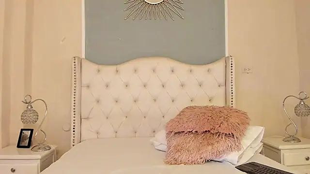 Ambar Collingg online show from 02/08/25, 04:04