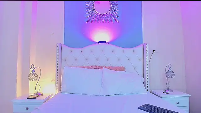 Snapshot of Ambar_Collingg chatting on 10/27/25, 03:38 Ambar Collingg online show from 10/27/25, 03:38