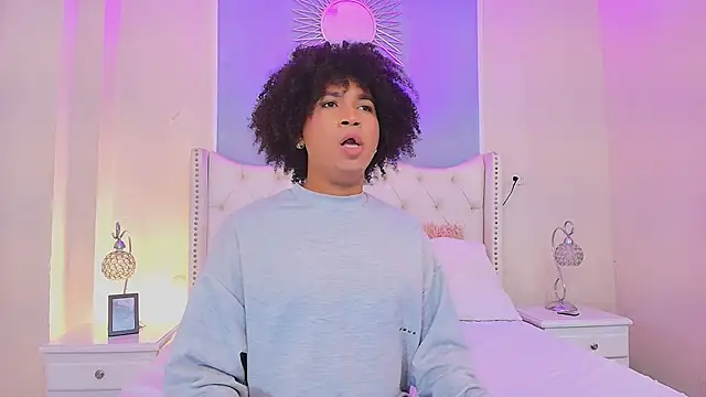 Snapshot of Ambar_Collingg chatting on 10/29/25, 01:57 Ambar Collingg online show from 10/29/25, 01:57