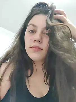 Snapshot of leeya_lee chatting on 02/24/25, 02:08 leeya lee online show from 02/24/25, 02:08