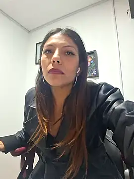 Selenakyle92  online show from 12/24/24, 12:44