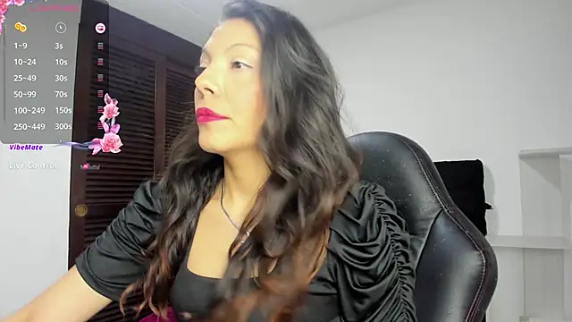 Selenakyle92  online show from 06/05/26, 03:35