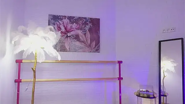 lylylovesyou online show from 12/08/24, 05:39