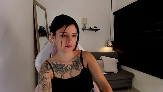 yenny garcia online show from 07/16/26, 03:40
