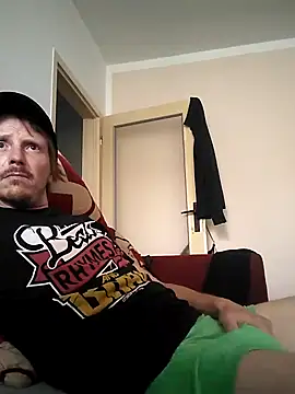 Snapshot of Vlastislav23 chatting on 06/19/26, 04:28 Vlastislav23 online show from 06/19/26, 04:28
