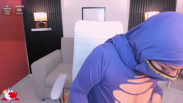 Snapshot of cloe_sirena chatting on 11/11/25, 02:28 cloe sirena online show from 11/11/25, 02:28