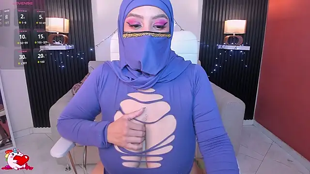 Snapshot of cloe_sirena chatting on 11/14/25, 03:11 cloe sirena online show from 11/14/25, 03:11