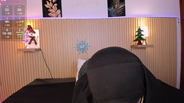 Snapshot of cloe_sirena chatting on 11/26/25, 02:18 cloe sirena online show from 11/26/25, 02:18