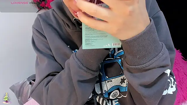 Madelin Clerk online show from 12/27/24, 01:39
