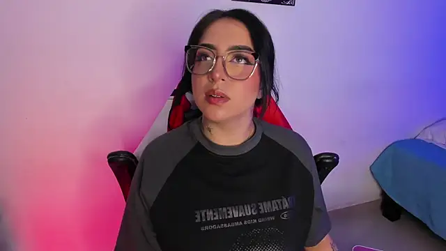 AnnikaMerliahh  online show from 09/16/25, 04:24